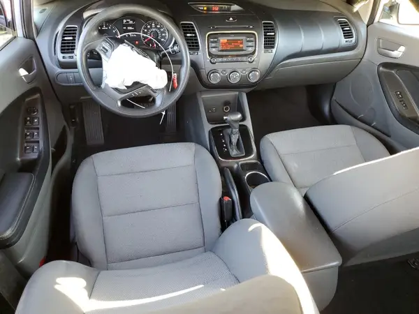3KPFK4A77HE059587 2017 KIA FORTE - Image 8