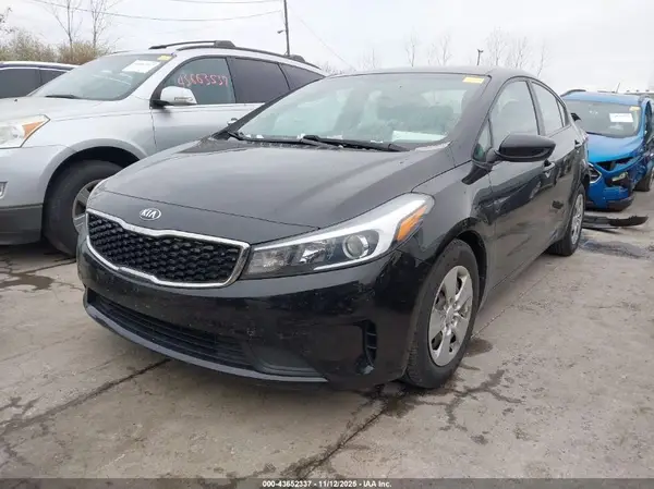 3KPFK4A77HE059976 2017 KIA FORTE - Image 2