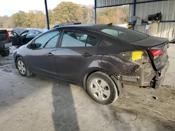 3KPFK4A77HE060450 2017 KIA FORTE - Image 2