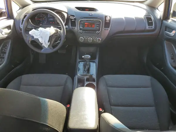 3KPFK4A77HE061694 2017 KIA FORTE - Image 8