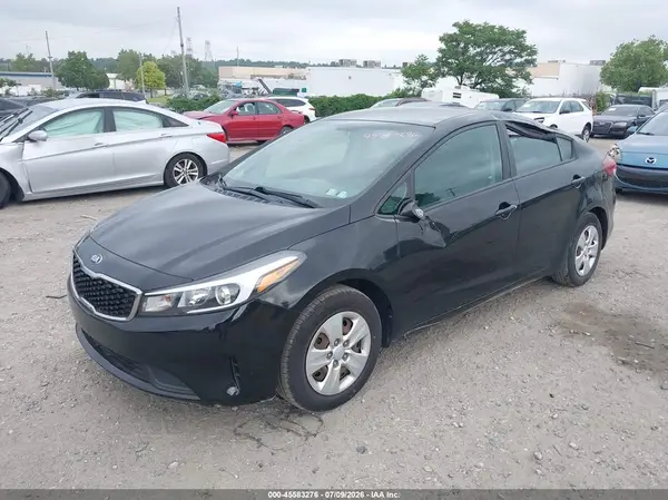 3KPFK4A77HE061873 2017 KIA FORTE - Image 2