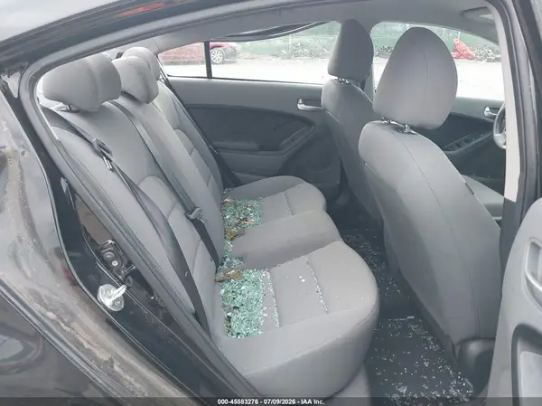 3KPFK4A77HE061873 2017 KIA FORTE - Image 8