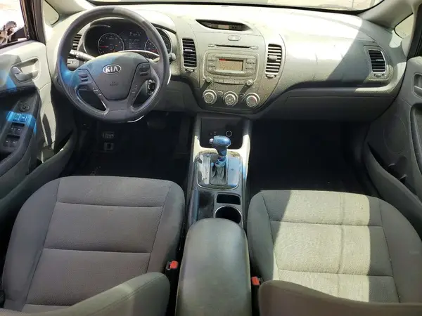 3KPFK4A77HE062974 2017 KIA FORTE - Image 8