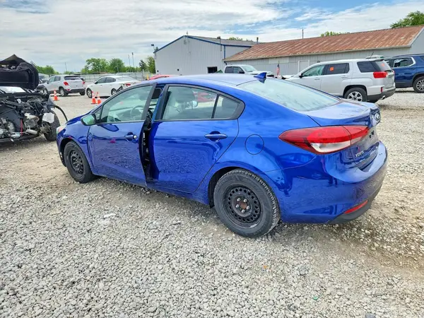 3KPFK4A77HE064787 2017 KIA FORTE - Image 2