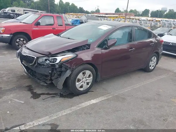 3KPFK4A77HE066006 2017 KIA FORTE - Image 2