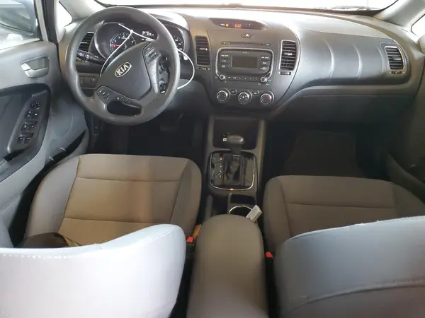 3KPFK4A77HE066023 2017 KIA FORTE - Image 8