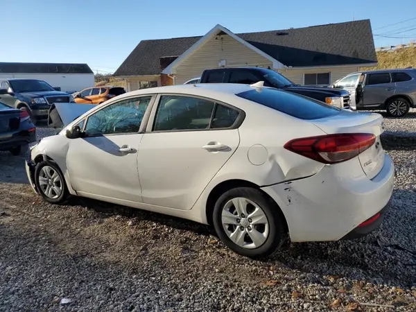 3KPFK4A77HE066071 2017 KIA FORTE - Image 2