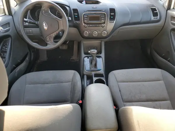 3KPFK4A77HE066071 2017 KIA FORTE - Image 8