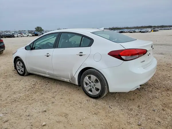 3KPFK4A77HE066488 2017 KIA FORTE - Image 2