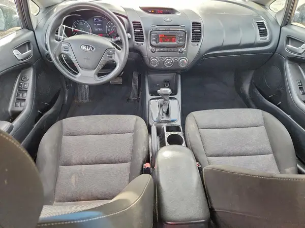 3KPFK4A77HE067074 2017 KIA FORTE - Image 8