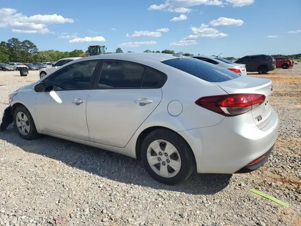 3KPFK4A77HE067396 2017 KIA FORTE - Image 2
