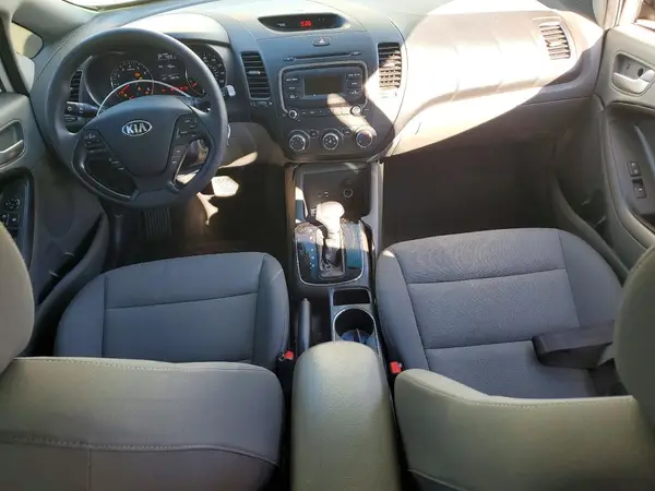 3KPFK4A77HE067429 2017 KIA FORTE - Image 8