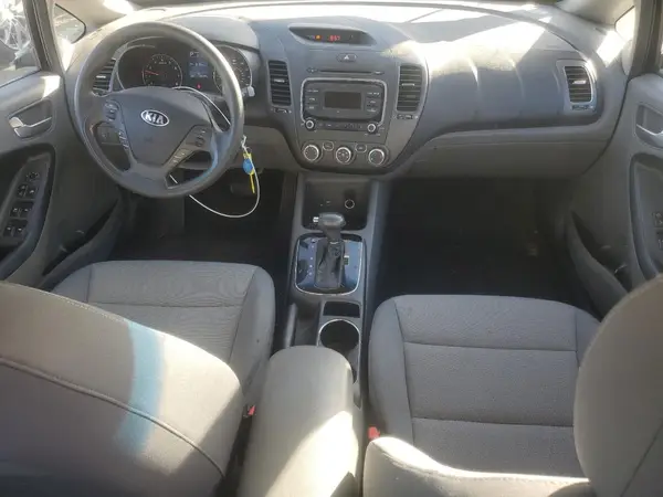 3KPFK4A77HE068287 2017 KIA FORTE - Image 8