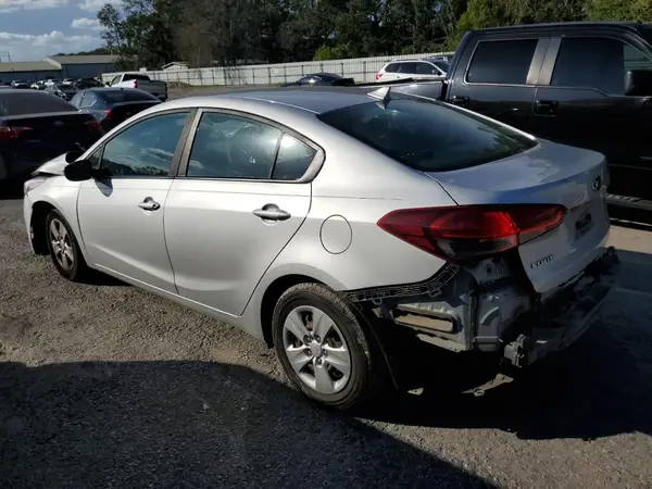 3KPFK4A77HE070010 2017 KIA FORTE - Image 2
