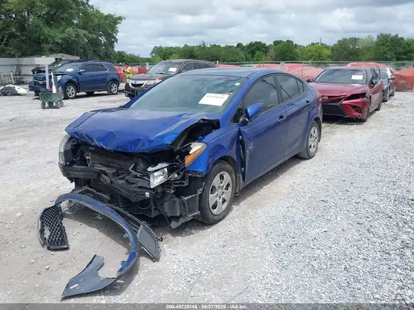 3KPFK4A77HE074963 2017 KIA FORTE - Image 2