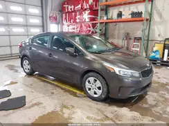 3KPFK4A77HE076082 2017 KIA FORTE