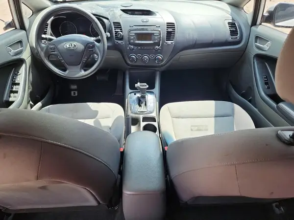 3KPFK4A77HE076213 2017 KIA FORTE - Image 8