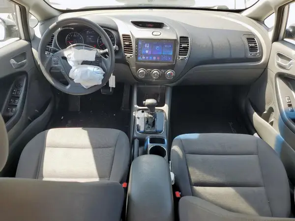 3KPFK4A77HE077166 2017 KIA FORTE - Image 8
