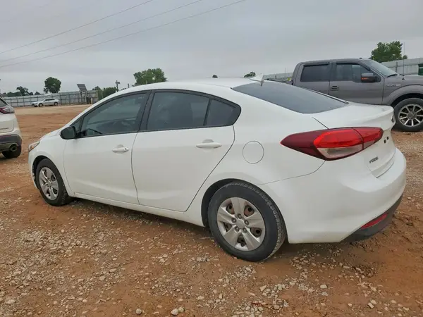 3KPFK4A77HE077331 2017 KIA FORTE - Image 2