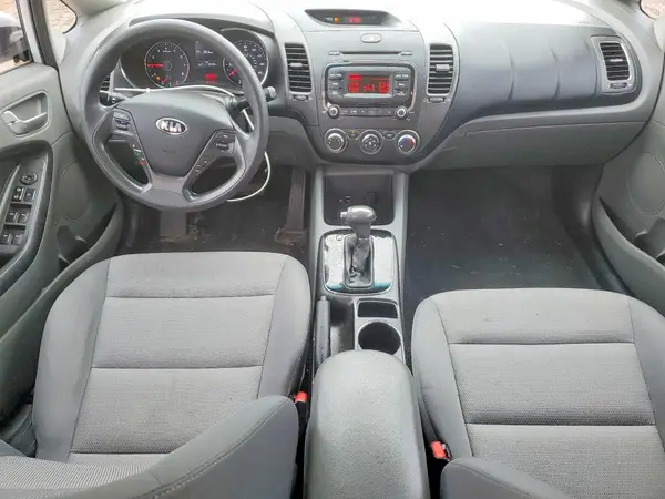 3KPFK4A77HE077331 2017 KIA FORTE - Image 8