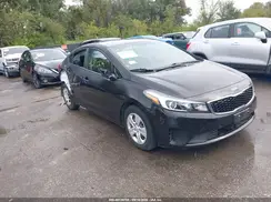 3KPFK4A77HE077975 2017 KIA FORTE