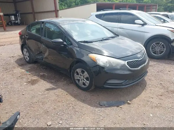 3KPFK4A77HE079046 2017 KIA FORTE - Image 1