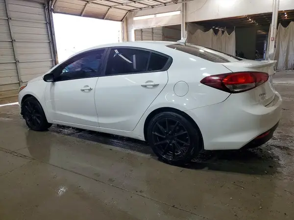 3KPFK4A77HE079953 2017 KIA FORTE - Image 2