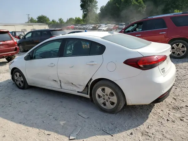 3KPFK4A77HE082724 2017 KIA FORTE - Image 2