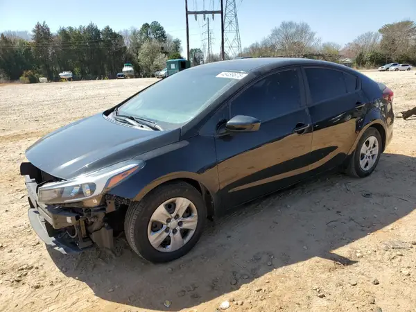 3KPFK4A77HE085056 2017 KIA FORTE - Image 1