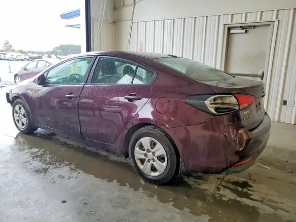 3KPFK4A77HE086188 2017 KIA FORTE - Image 2