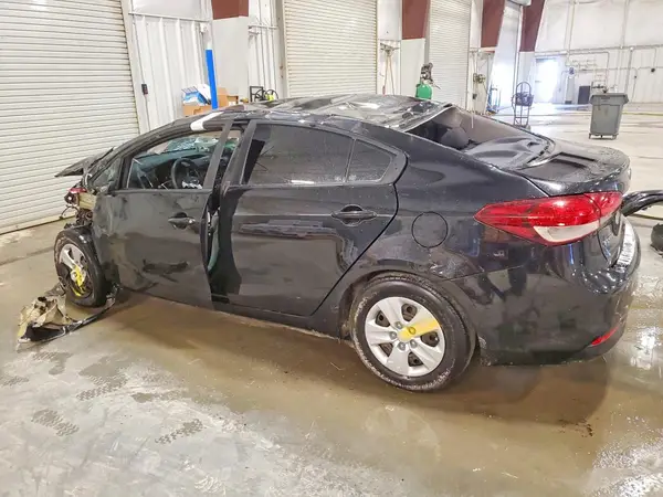 3KPFK4A77HE088118 2017 KIA FORTE - Image 2