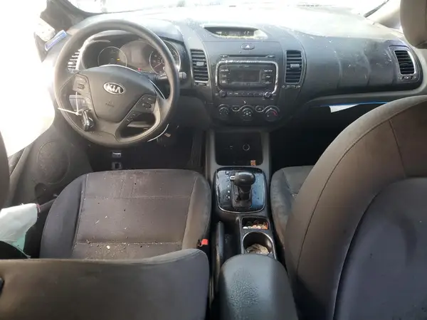 3KPFK4A77HE089933 2017 KIA FORTE - Image 8