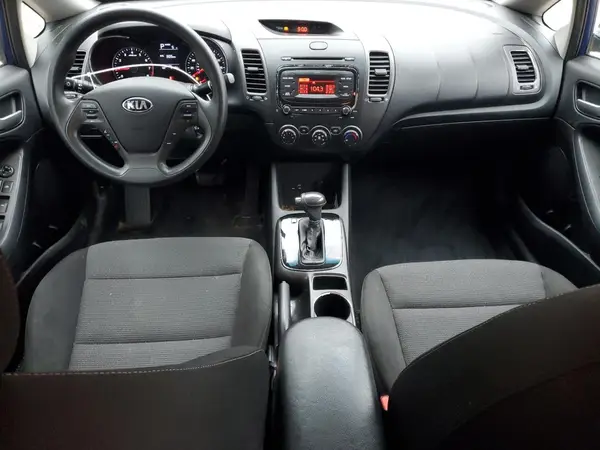 3KPFK4A77HE093819 2017 KIA FORTE - Image 8