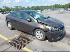 3KPFK4A77HE094677 2017 KIA FORTE