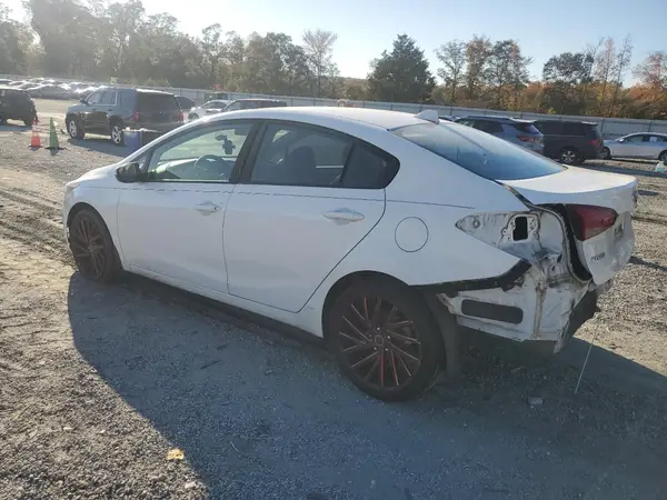 3KPFK4A77HE096252 2017 KIA FORTE - Image 2