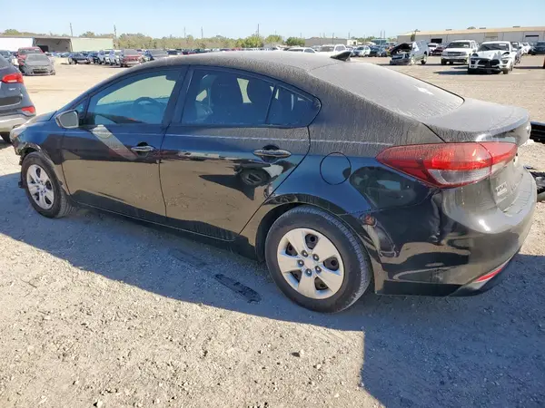 3KPFK4A77HE096381 2017 KIA FORTE - Image 2