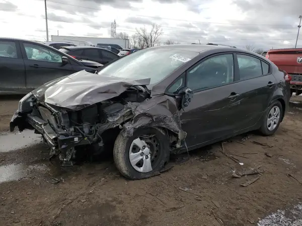 3KPFK4A77HE098969 2017 KIA FORTE - Image 1