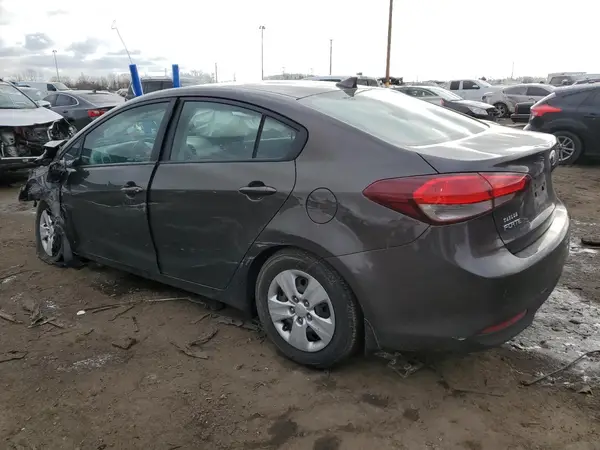 3KPFK4A77HE098969 2017 KIA FORTE - Image 2