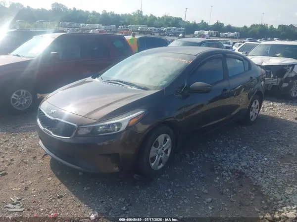 3KPFK4A77HE099216 2017 KIA FORTE - Image 2