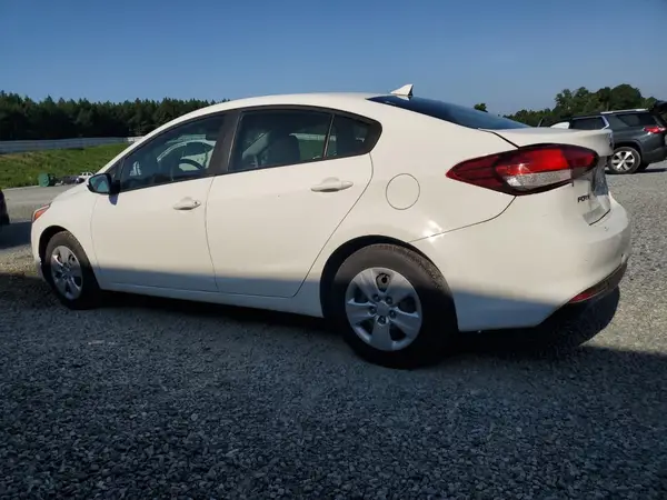 3KPFK4A77HE099300 2017 KIA FORTE - Image 2