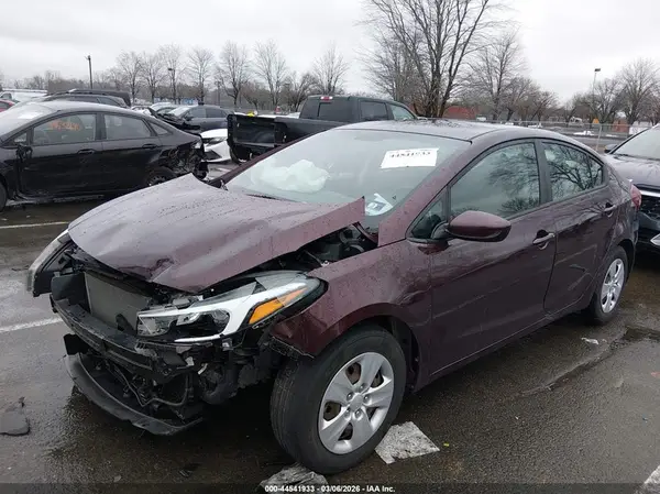 3KPFK4A77HE099958 2017 KIA FORTE - Image 2