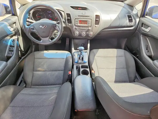 3KPFK4A77HE103071 2017 KIA FORTE - Image 8