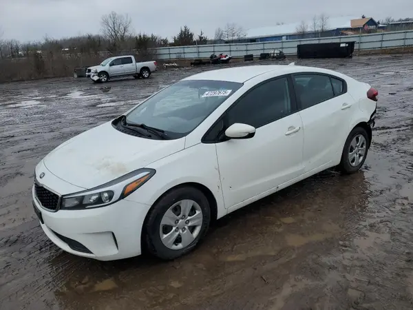 3KPFK4A77HE103264 2017 KIA FORTE - Image 1