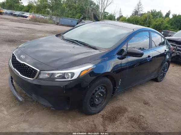 3KPFK4A77HE104706 2017 KIA FORTE - Image 2
