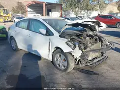 3KPFK4A77HE105080 2017 KIA FORTE