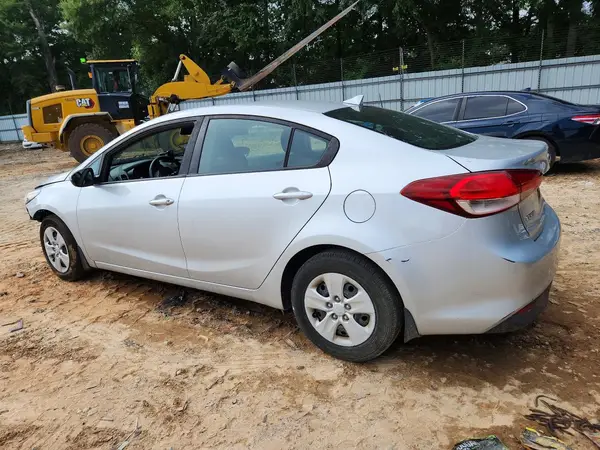 3KPFK4A77HE109310 2017 KIA FORTE - Image 2