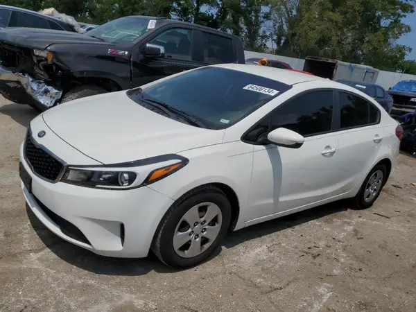 3KPFK4A77HE109355 2017 KIA FORTE - Image 1