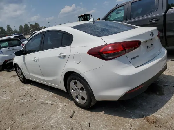 3KPFK4A77HE109355 2017 KIA FORTE - Image 2
