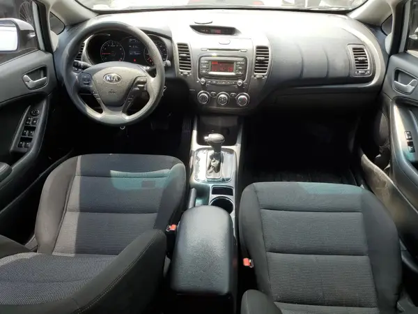 3KPFK4A77HE109355 2017 KIA FORTE - Image 8