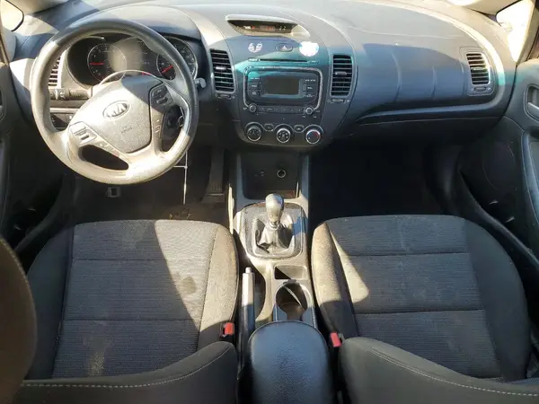 3KPFK4A77HE110750 2017 KIA FORTE - Image 8